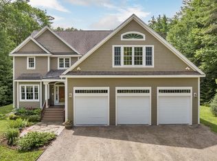 4 Pine Mill Dr, Tuftonboro, NH 03816