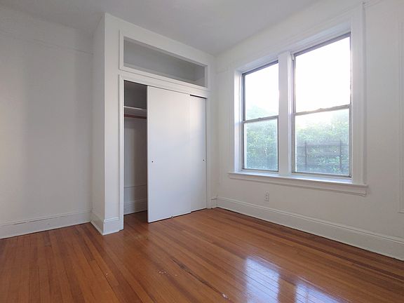 4th image of 3946 27th St APT 2E