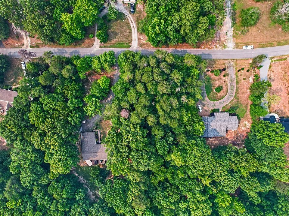 1st image of Hickory Ln