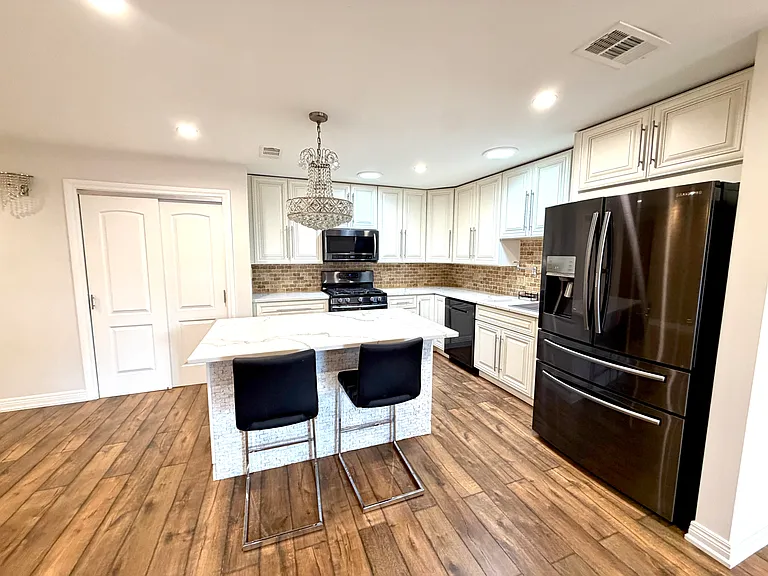 11280 Moraine Dr #D — Photo 3