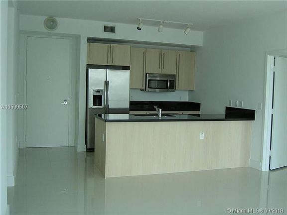 3rd image of 1111 SW 1st Ave APT 2721-N