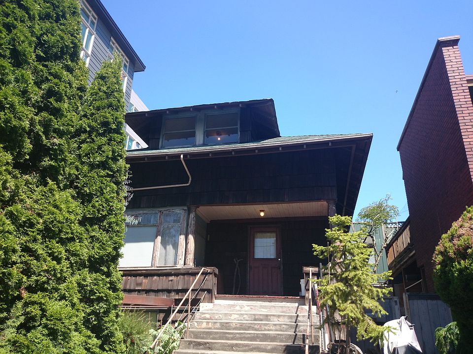 2nd image of 1662 E Olive Way