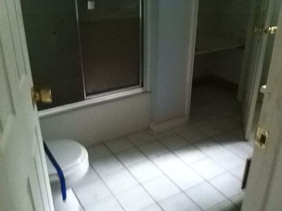 3rd image of 3021 Avenue H