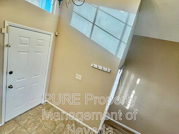 2nd image of 2704 Kennington Cir