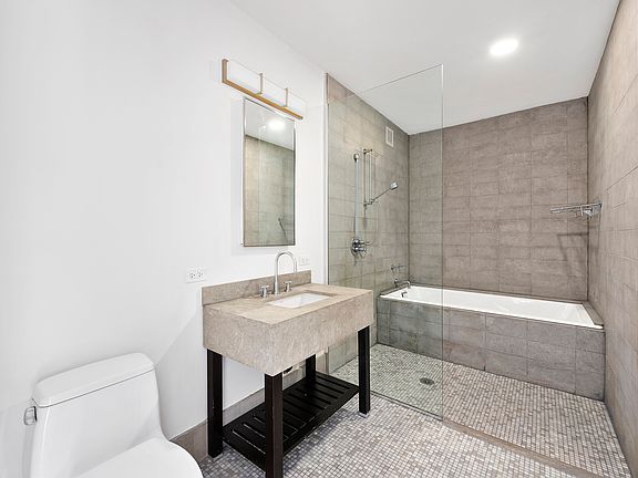 5th image of 7 Wooster St APT 5A