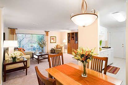 2nd image of 146 Plymouth Dr APT 2c