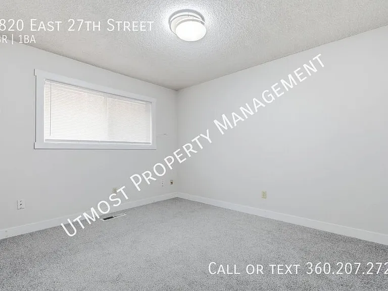 1820 E 27th St — Photo 7