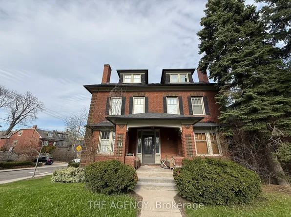 31 Oriole Pkwy, Toronto, ON M4V 2C9