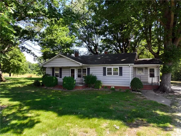 5615 Siloam Rd, Siloam, NC 27047