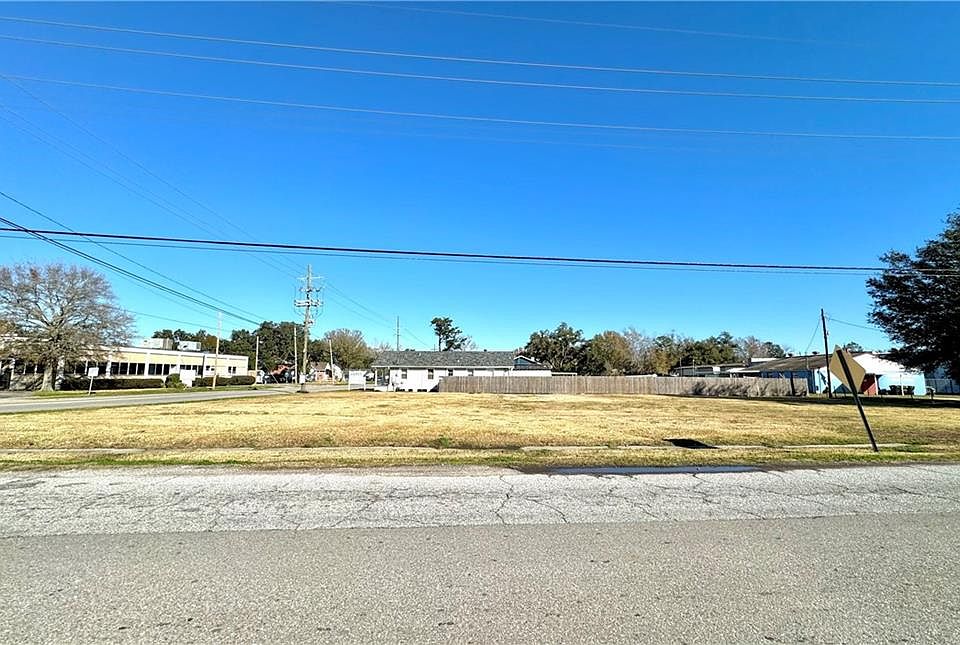 2nd image of 520 Williams Blvd