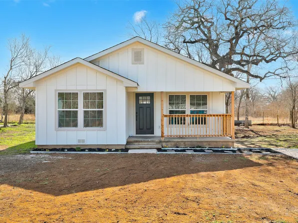 107 Russell St, Liberty Hill, TX 78642