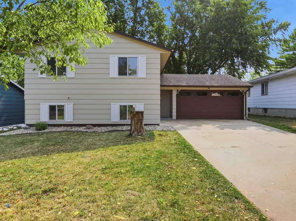 1004 S Clover Ave, Sioux Falls, SD 57110