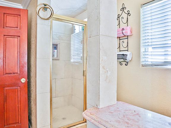 4th image of 7830 Fulton Ave