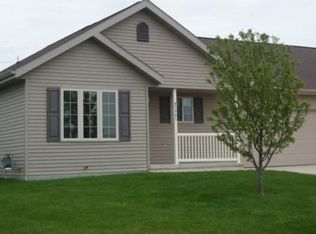 N5985 Westview Dr, Fond Du Lac, WI 54937
