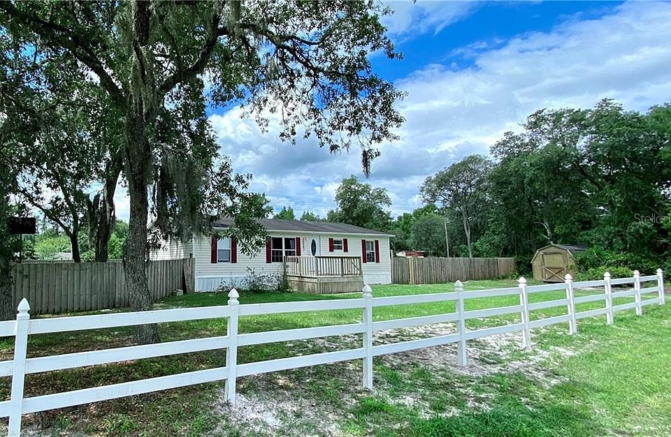 1st image of 28943 Holly Ave
