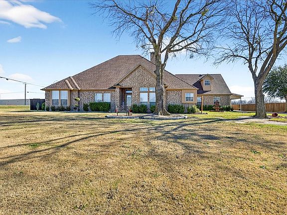 3rd image of 10411 Woodbridge Dr