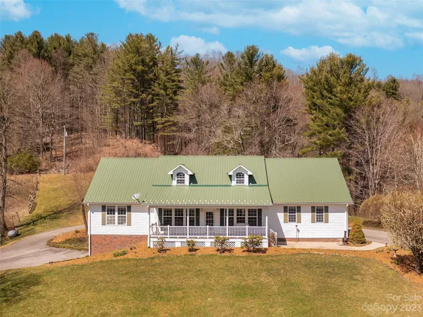 240 Phillips Rdg, Bakersville, NC 28705