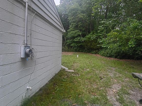 3rd image of 710 Jackson Mills Rd