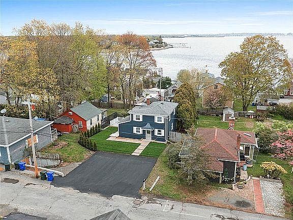 2nd image of 11 Coggeshall Ave