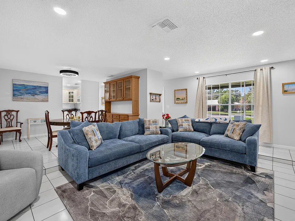 727 Gilda Dr