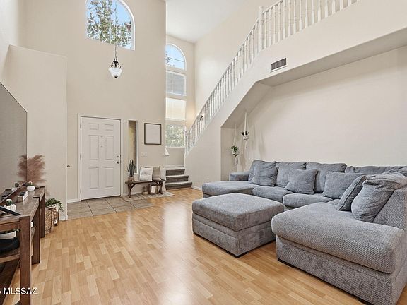 5th image of 151 E Camino Limon Verde