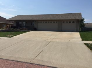 907 Blue Ridge Rd, Dell Rapids, SD 57022