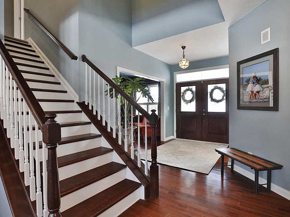 5th image of 10751 Arrowwood Dr