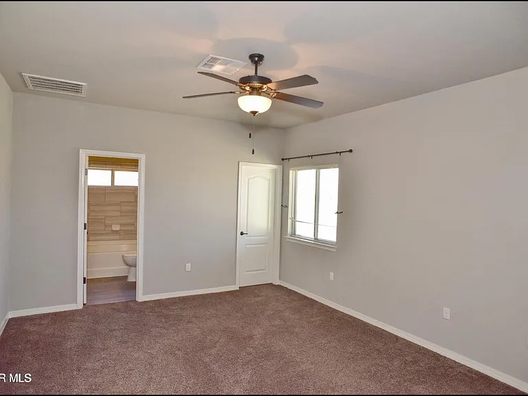 2120 Thomas Lackland St — Photo 35