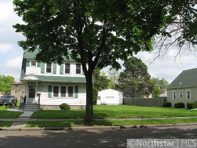 2nd image of 3915 Snelling Ave
