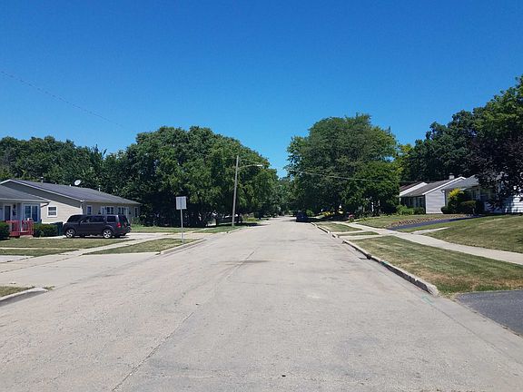 4th image of 2431 Western Ave