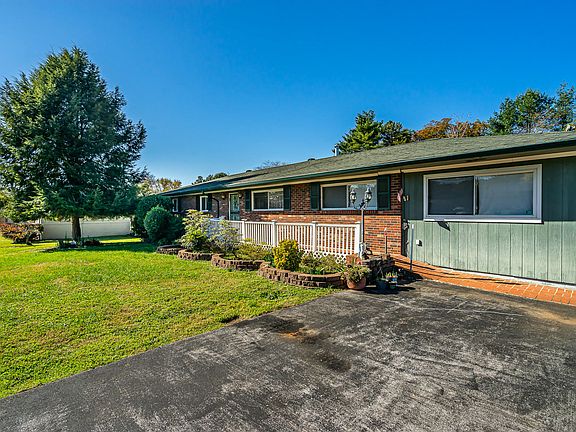 2nd image of 11129 Farr Dr