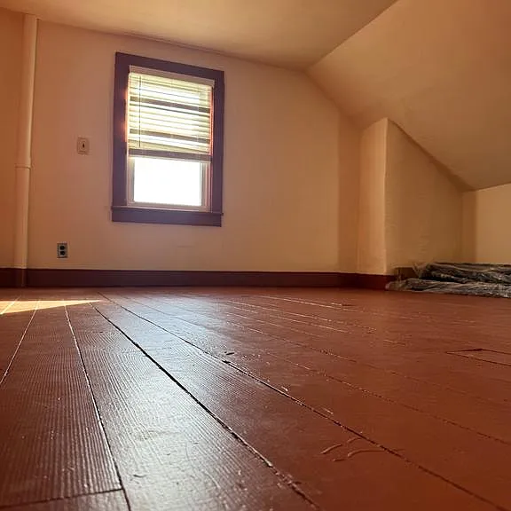 446 W Broad St — Photo 20
