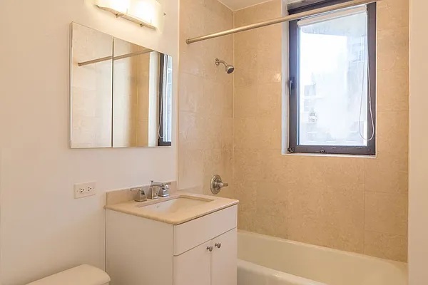 Rented by Stonehenge NYC LLC | media 4