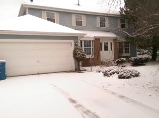 2241 Stewart Ln, Dundee, IL 60118