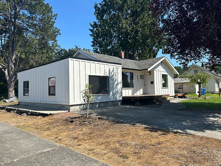 431 4th Ave NE — Photo 26