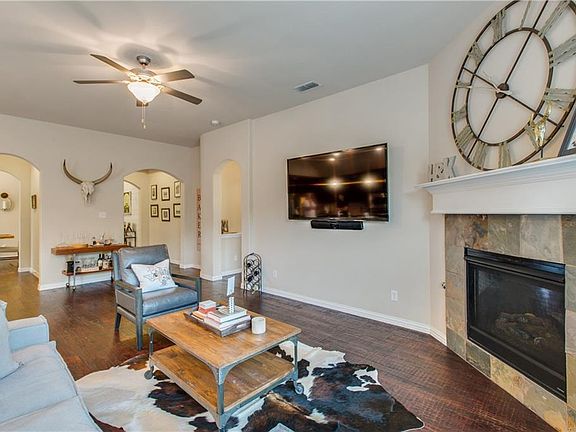 5th image of 2504 Barranca Dr