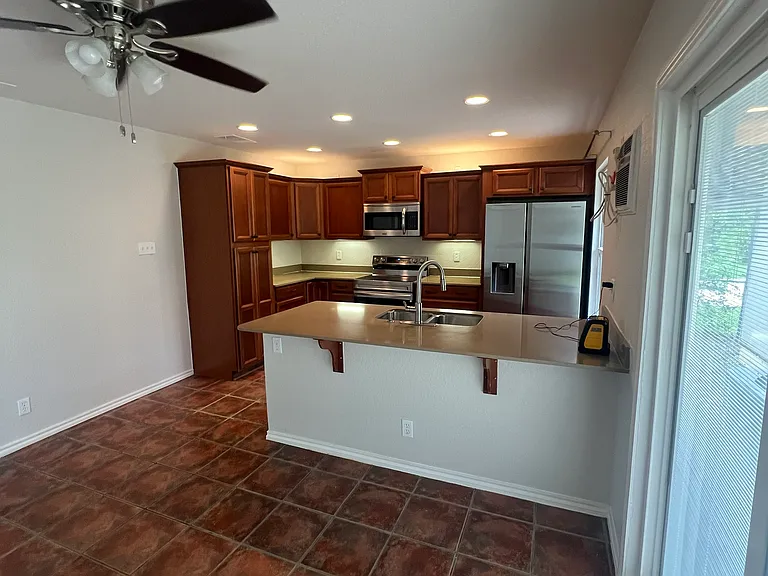 443 Scotty Dr — Photo 6