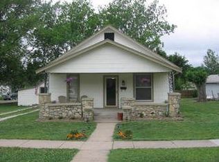 417 S A St, Herington, KS 67449