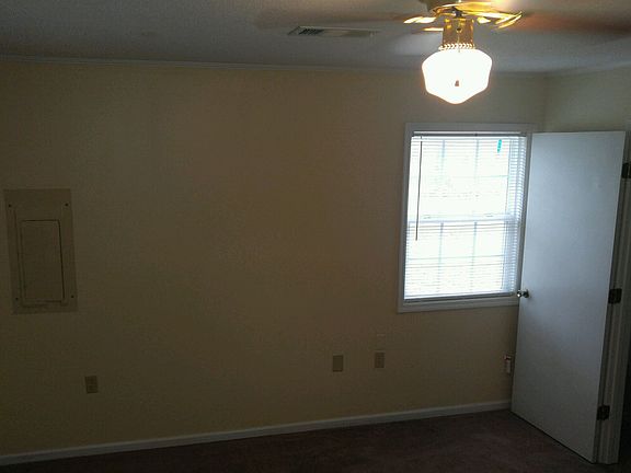 Dinning/Kitchen area.