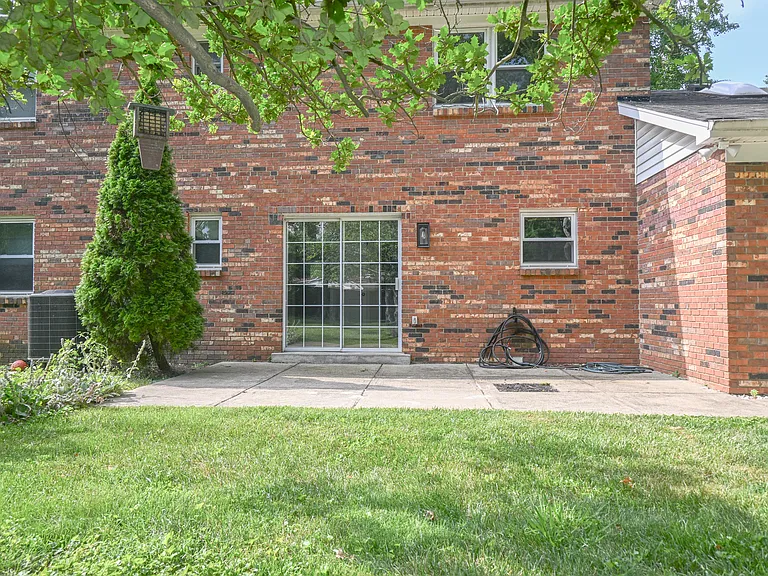 8152 Traverse Ct — Photo 46