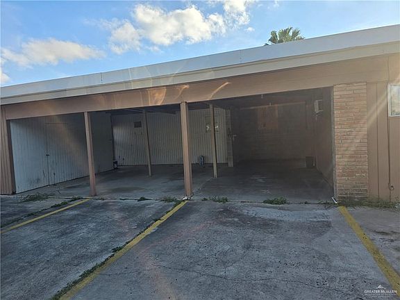 3rd image of 1012 S Glasscock Rd