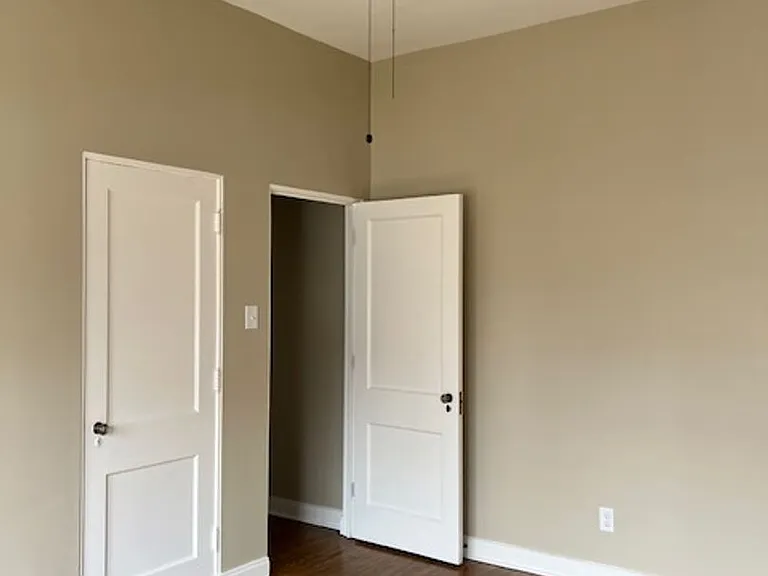 825 Edgewater Ave — Photo 13