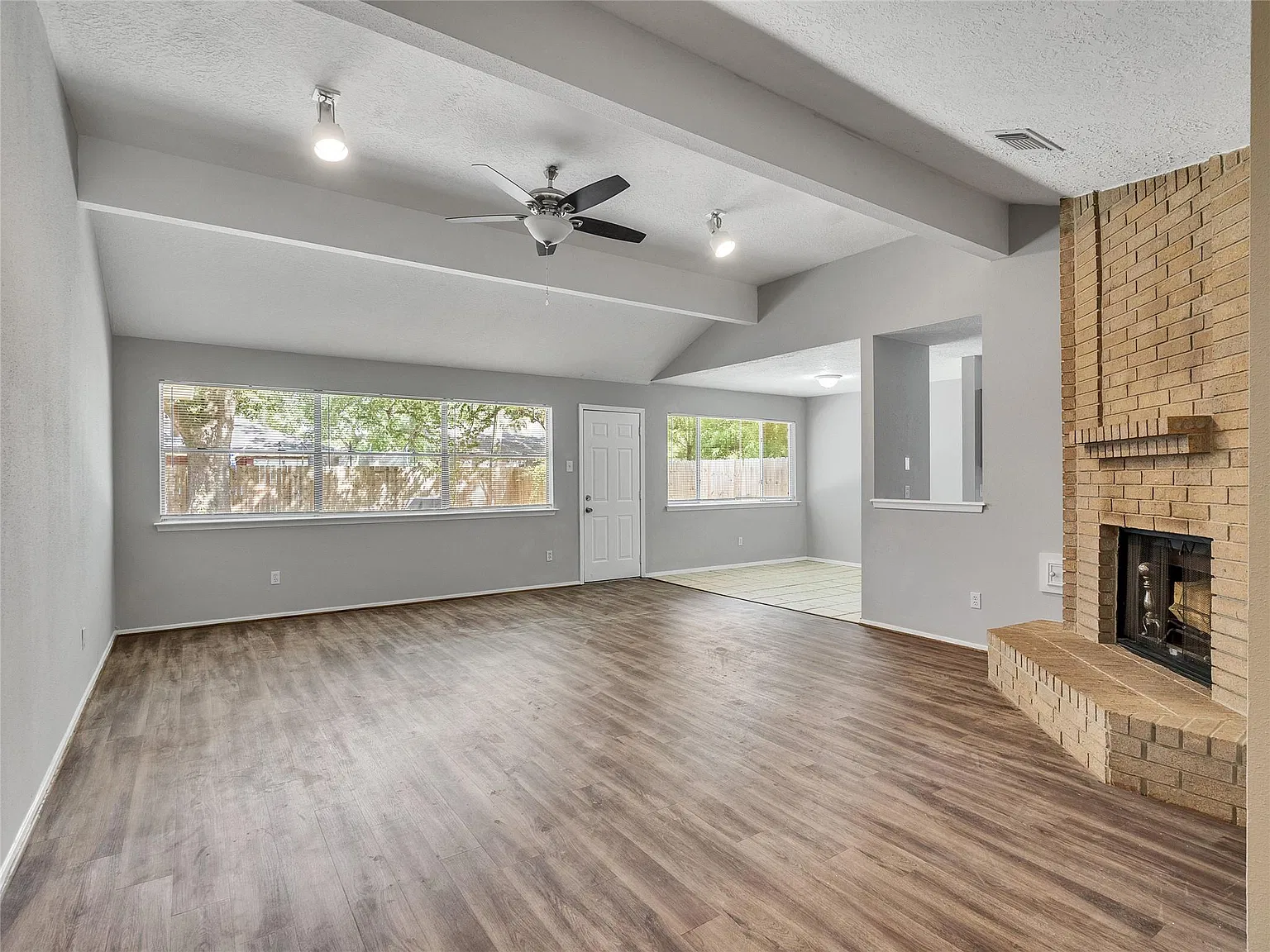 4 bed, 2.0 bath, 1671 sqft, $1,700 — Photo 3