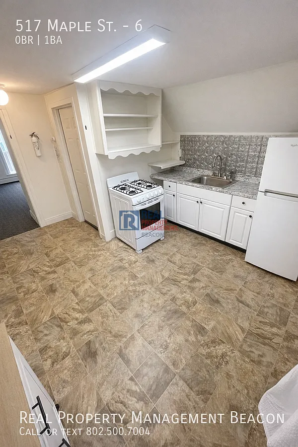 Building Photo - 517 Maple St #6