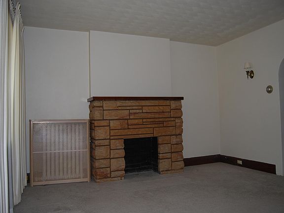 Decorative Fireplace in the Living Room