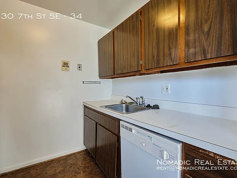 730 7th St SE #34 — Photo 6