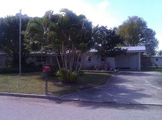 206 21st St NE, Bradenton, FL 34208