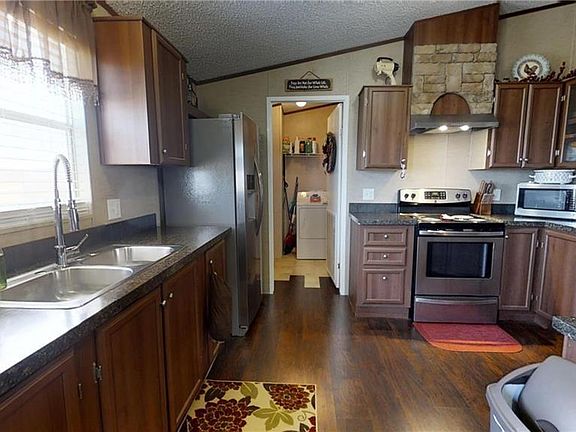5th image of 333 Hidden Creek Dr