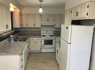 220 S Roosevelt St #2, Aberdeen, SD 57401
