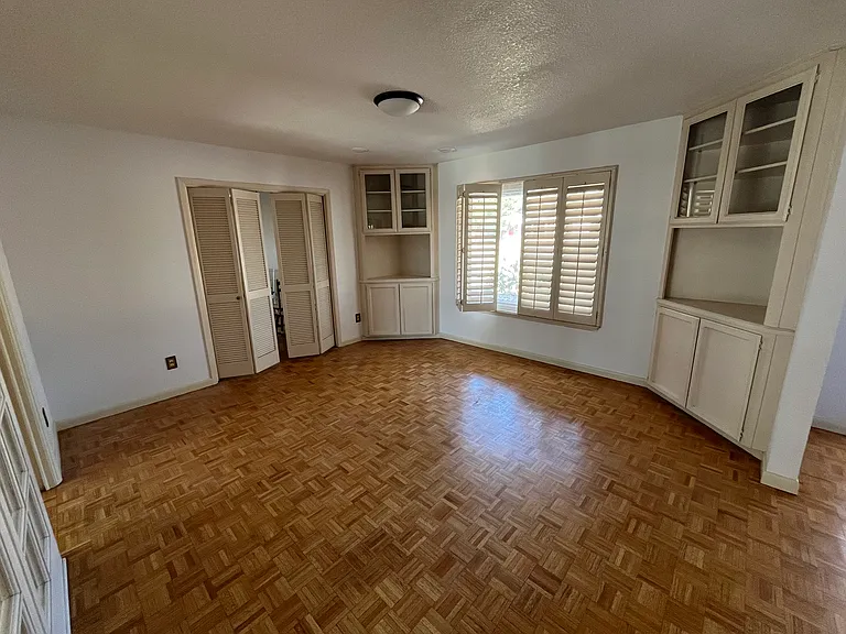 6739 Mariposa Dr — Photo 4